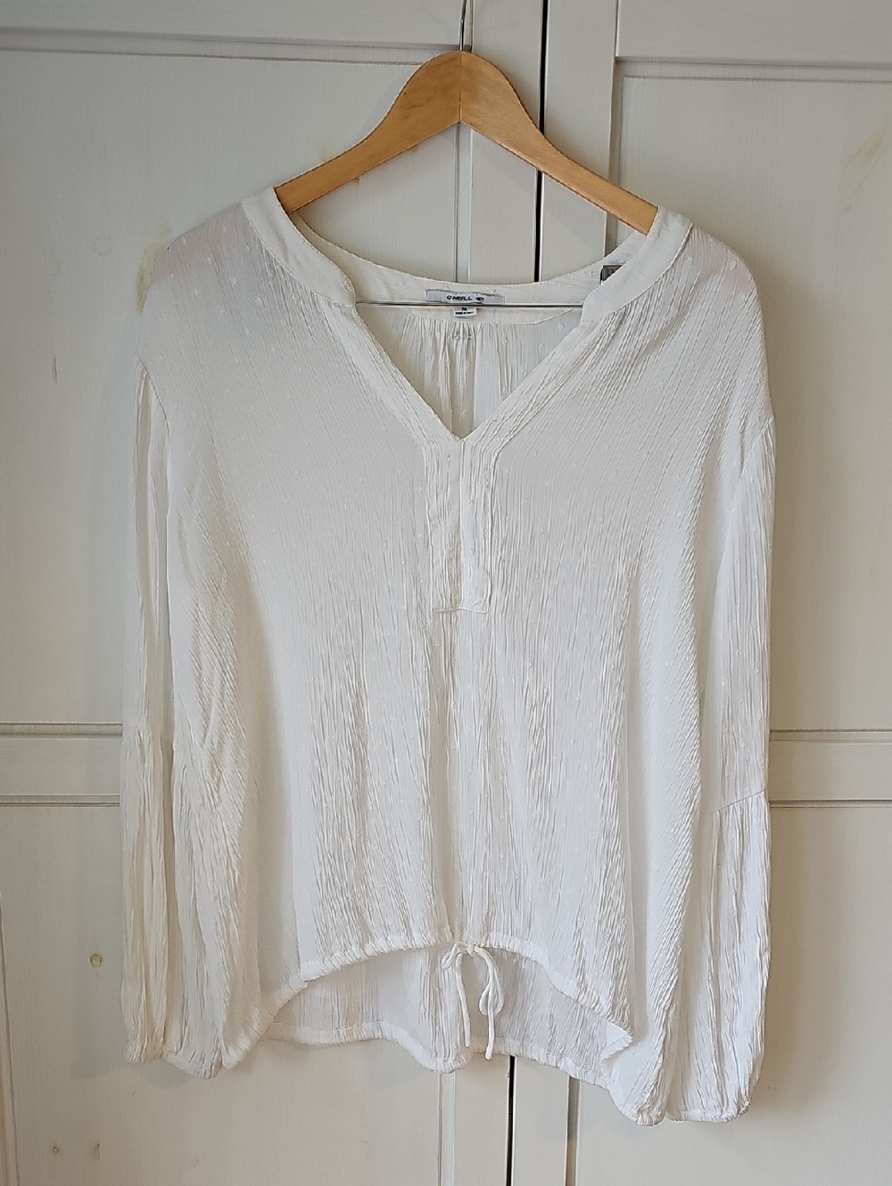 Lightweight Flowy White V-Neck Women's Top by O'Neill